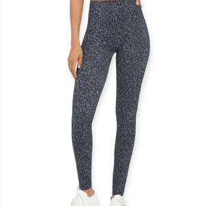 Spanx Look at Me Now Seamless Indigo Leopard Print Leggings Size Small